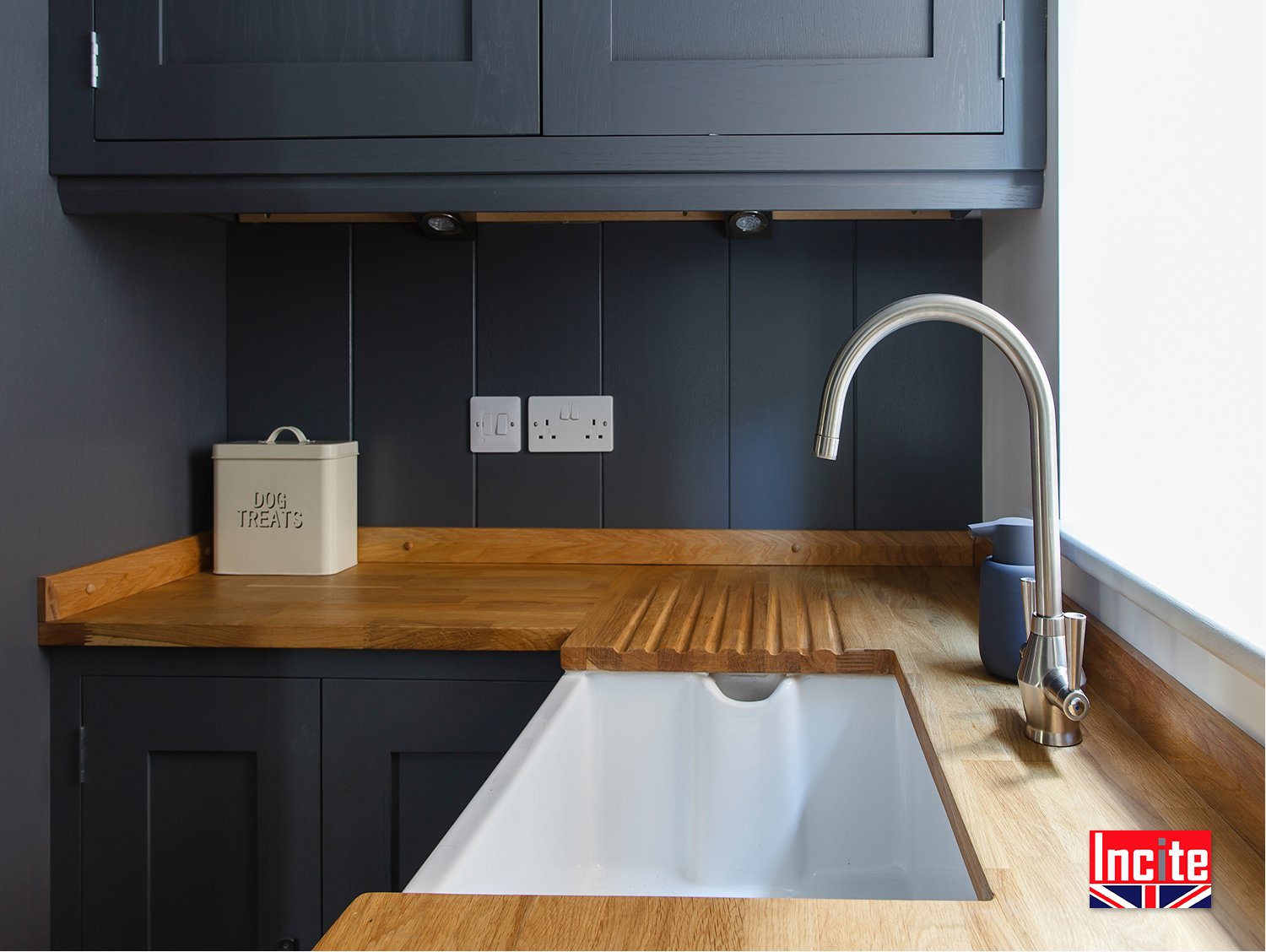 Oak and Painted Zoffany Gargoyle Utility Incite Interiors